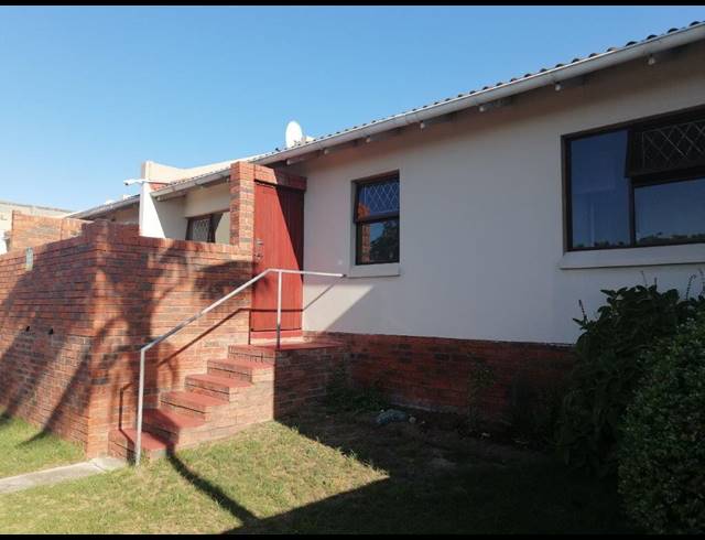 3 BEDROOM TOWNHOUSE RENTED IN HUMEWOOD